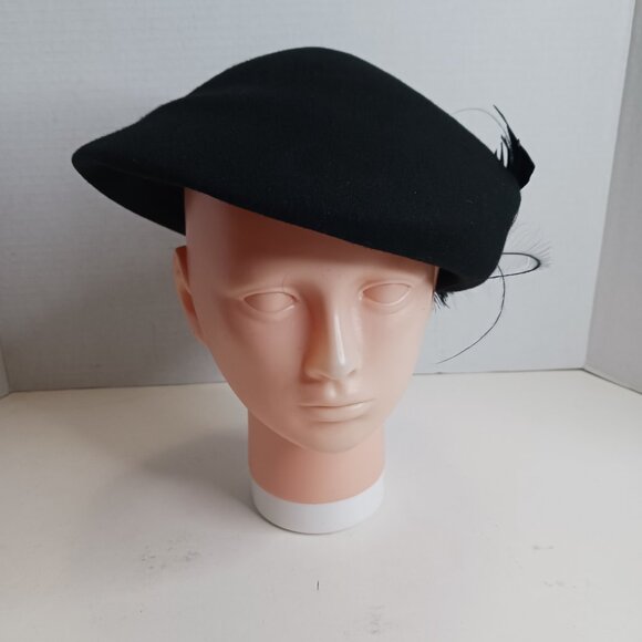 Vintage 1930's Black Gothic Style 100% Wool Cloche Hat with Feathers - Picture 3 of 14